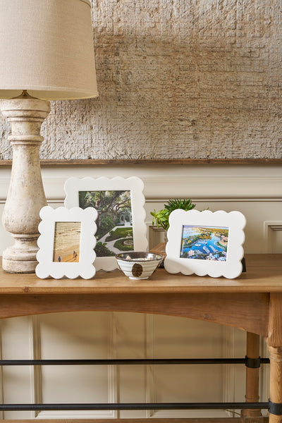 Gracie Scalloped Photo Frame - White