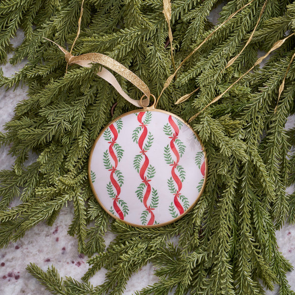 Garland Twist Ornament (single)
